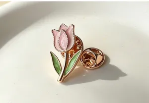 Retro pink tulip enamel brooch pin, elegant metal flower badge for women apparel decoration.