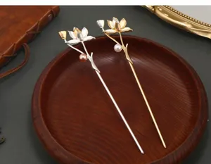 Lotus Haarnadel Perle Haarschmuck Detailansicht, eleganter chinesischer Stil fuer den Alltag.