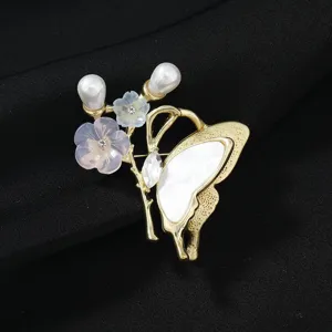 Elegante Schmetterling Blume Brosche mit Perlen und Kristallen fur Pullover Dekoration.