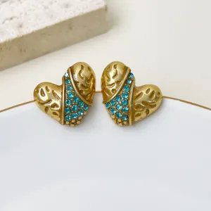 Vintage goldene Herz Ohrstecker mit blauen Strasssteinen schicker Schmuck für Damen Alltag