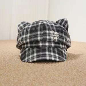 Gorra a cuadros con orejas de gato mujer otoño invierno dulce sombrero bordado estilo coreano.