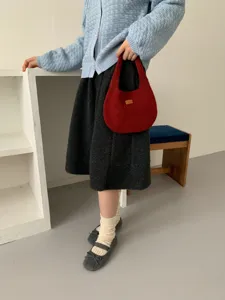 Knitted handbag for women, casual autumn and winter shoulder bag, simple solid color underarm bag.