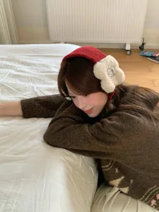 Korean style autumn winter plush earmuffs, cute warm fuzzy ear warmers for women daily wear.