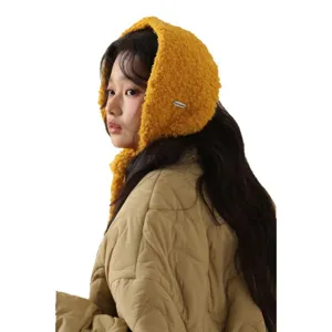 Gelbe Lammwolle Balaclava Winter warme Mütze süße Ohrenklappen Mütze für Damen stilvoll