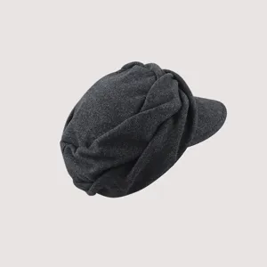 Berretto baker boy plissettato grigio scuro da donna, cappotto stile vintage giapponese lana.