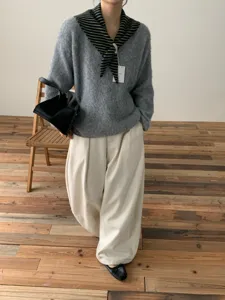 Bufanda triangular de punto a rayas de estilo coreano para mujer, accesorio de moda de invierno.