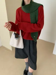 Stilvoller grüner Wollschal mit spitzem Ende für Damen, kuscheliger warmer Winterkragen.