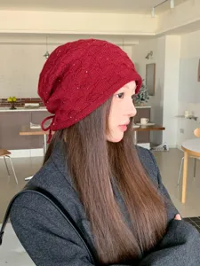 Damen Strick Slouchy Beanie Mütze stilvoll glitzernd Kordelzug Winter warme Mütze weinrot