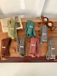 Écharpe longue en tricot à carreaux style rétro coréen foulard fin automne hiver chic