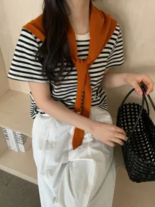Chaleco bufanda de lana estilo coreano camiseta de rayas pantalones blancos elegante conjunto