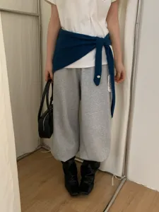 Bufanda de cinta de lana pura para mujer, elegante accesorio de capas otoño invierno.