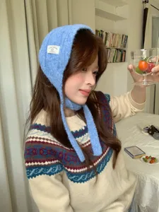 Koreatiko plemeno skoufi me autia gia gynaikes, zesto cheimerino pleto me kordones gia.