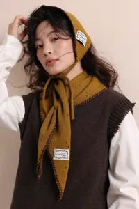 Donna berretto maglia paraorecchie sciarpa triangolare traforata set retrò autunno inverno caldo chic