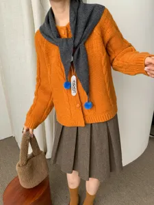 Pura lana sciarpa triangolare ponpon colore a contrasto scialle cardigan lavorato
