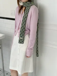 Schmaler Damen Strick Schal mit Rautenmuster, langer eleganter Winterschal warmer Halswärmer.