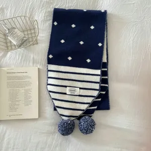 Femme hiver mignon écharpe tricotée à rayures avec pompons chaud confortable cache-cou