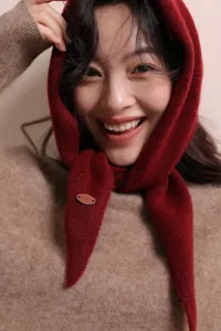 Damen Winter warm gestrickt Dreiecktuch stilvoll gemütlich rot Kopfbedeckung Halstuch