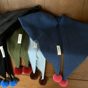 Sciarpa triangolare in 100% lana con pon pon, scialle lavorato a maglia caldo per l'inverno.
