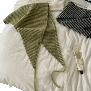 Sciarpa triangolare a righe lavorata a maglia coreana autunno inverno calda moda foulard