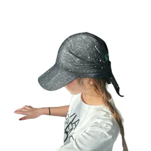Gorra de pañuelo estilo retro americano, gris oscuro lavado con efecto salpicaduras de sol.