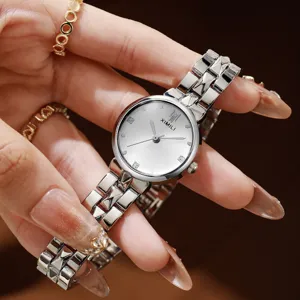 Exquisite silberne Damenuhr Quarzuhr mit Metallarmband und minimalistischem Zifferblatt chic.