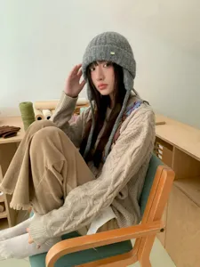 Koreanische Strick Ohrenklappen Mütze für Damen, Herbst Winter lässig warme Bommelmütze Mode.