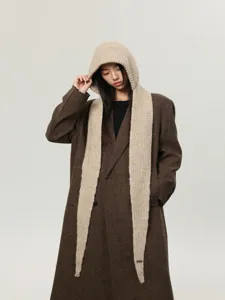 Details of Korean winter knitted hooded scarf balaclava, warm wool blend earflap hat design.