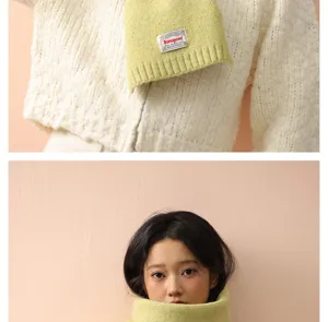 Cómoda bufanda de punto para mujer, suave y cálido cuello de invierno, elegante accesorio de moda.