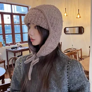 Gemütliche warme Ushanka für Damen, dicke Plüsch Winter Strick Bombermütze mit Ohrenklappen.