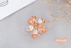 Mini soft pottery rose flower hair claw clip alloy vintage sweet styling hair accessory detail