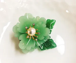 Elegant green carved flower brooch with freshwater pearl and crystal center for women accessory