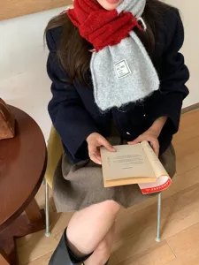 Koreanischer Stil farbblockierter Wollschal für Damen, gemütlicher warmer Strickschal.