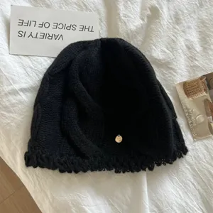 Pure Australian wool cable knit beanie hat, warm winter fashion casual black pull-on hat.