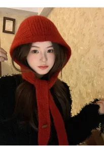 Strick-Balaclava Kapuze Schal in Rot, kuschelige Winterwaerme, koreanisches Design Detail.