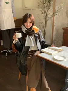 Koreanischer Stil Farbblock Wollstrickschal für Damen, gemütlicher Herbst Winter Halstuch.