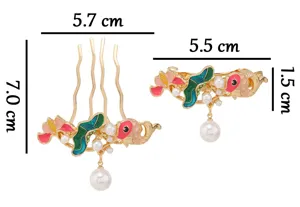 Vue détaillée de peigne à cheveux émail lotus poisson et pince avec de belles perles.
