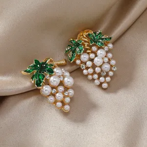 Pearl grape brooch green enamel crystal rhinestone gold tone sweater pin jewelry accessory