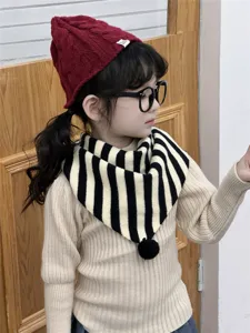 Bufanda triangular de punto a rayas para niños con pompón, cuello cálido de invierno.