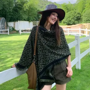 Damen ethnischer stil totem muster schal herbst winter warme gestrickte poncho stola