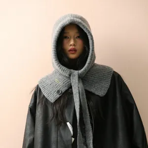 Graue gestrickte Sturmhaube mit Kapuze Schal warme Wintermuetze fuer Damen Mode stilvoll