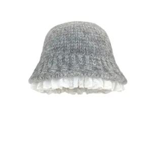Chapeau bob en tricot gris style coréen avec bordure en dentelle blanche pour femme, hiver.