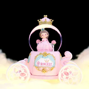 Roze koets kristallen bol muziekdoos voor kinderen, schattige prinses sneeuwbol ornament.