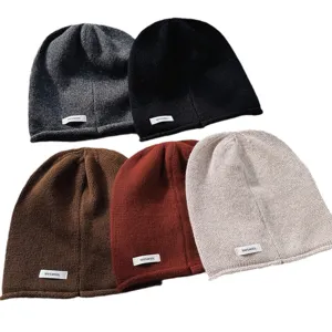Cómodo gorro de invierno de lana para mujer, sombrero de punto suave color sólido elegante.