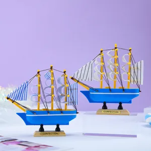 Miniatur blaues Segelboot Modell Tisch Ornament kreatives Geschenk für Freunde und Deko.