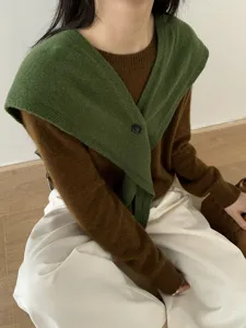 Korean style pure wool button cross pointed shawl, elegant women knitted bolero detail.