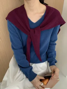 Korean style pure wool cross pointed shawl and blue knit sweater set for women daily.