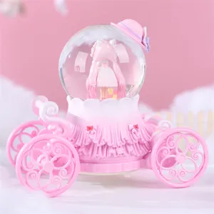 Boîte à musique boule à neige carrosse rose avec figurine de princesse anime, beau cadeau de rêve.