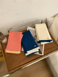 Farbblock Strickschal für Damen, winterlicher warmer Kragenwärmer, kuschelig weich.