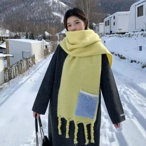Verdickter Kaschmir-Gefühl Winterschal für Damen mit Kontrasttasche und eleganten Quasten.