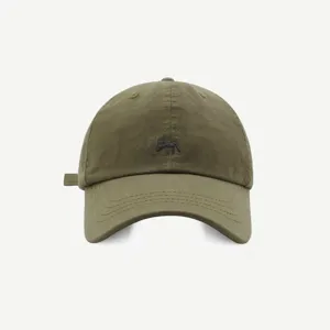 Olivgrüne Baumwoll-Baseballcap mit besticktem Fuchs-Motiv und gebogenem Schirm für Alltag.